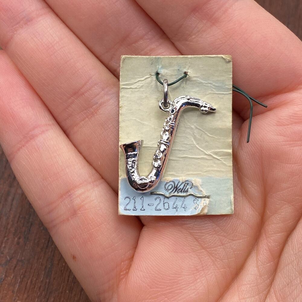 Vintage Wells 925 Sterling Silver Saxophone Music Pendant Bracelet Charm